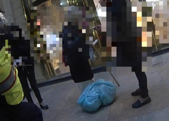 居無定所長者深夜KTV前徘徊 警方自掏腰包護送社會救助站
