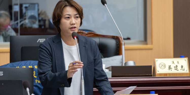 薔琵強颱逼近!議員蔡依靜質詢縣府各單位防災準備到位沒?